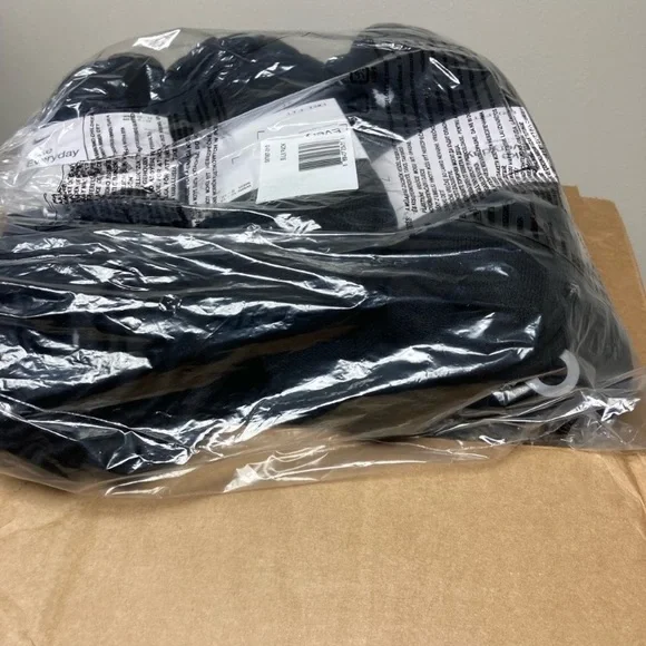 18 Pairs Of Nike Socks - Picture 2 of 2